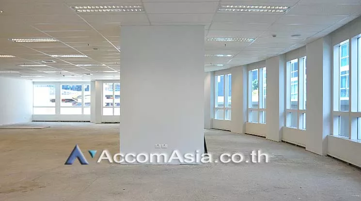  Office space For Rent in Ploenchit, Bangkok  near BTS Ploenchit (AA15225)